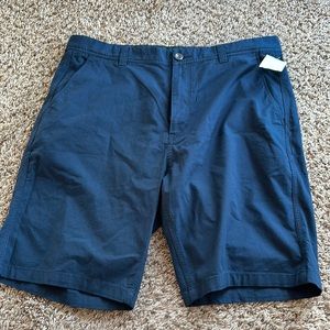Rodd & Gunn men’s size 36 Navy shorts 98% cotton 2% elastane